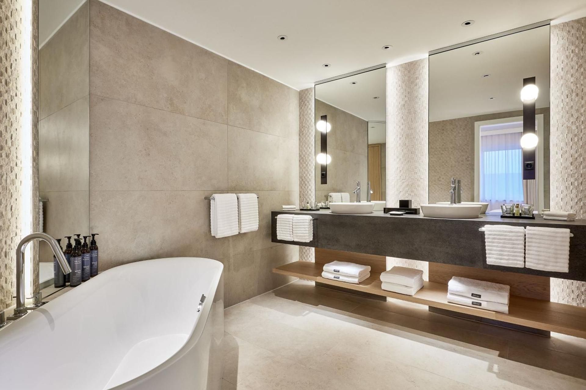 Presidential Suite, Club lounge access, 2 Bedroom Suite