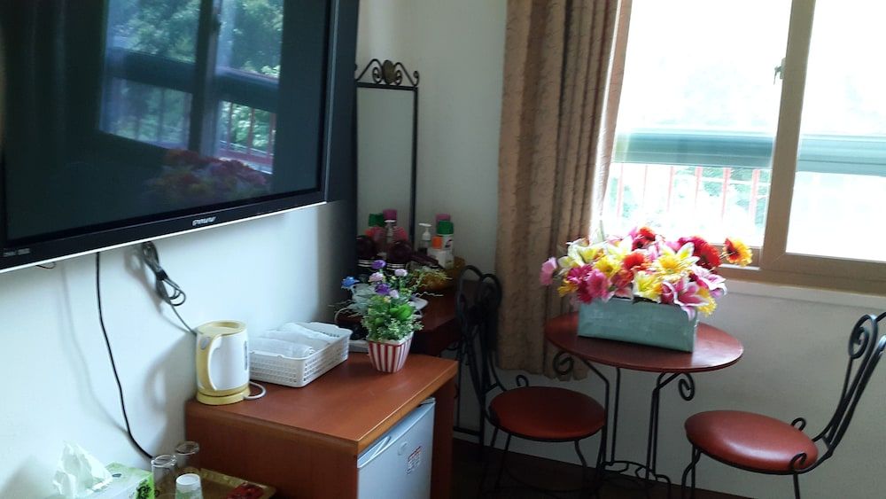 Saipan Motel with Sea View Basic Room, Sea View (YouTube & Netflix available using personal account) 7