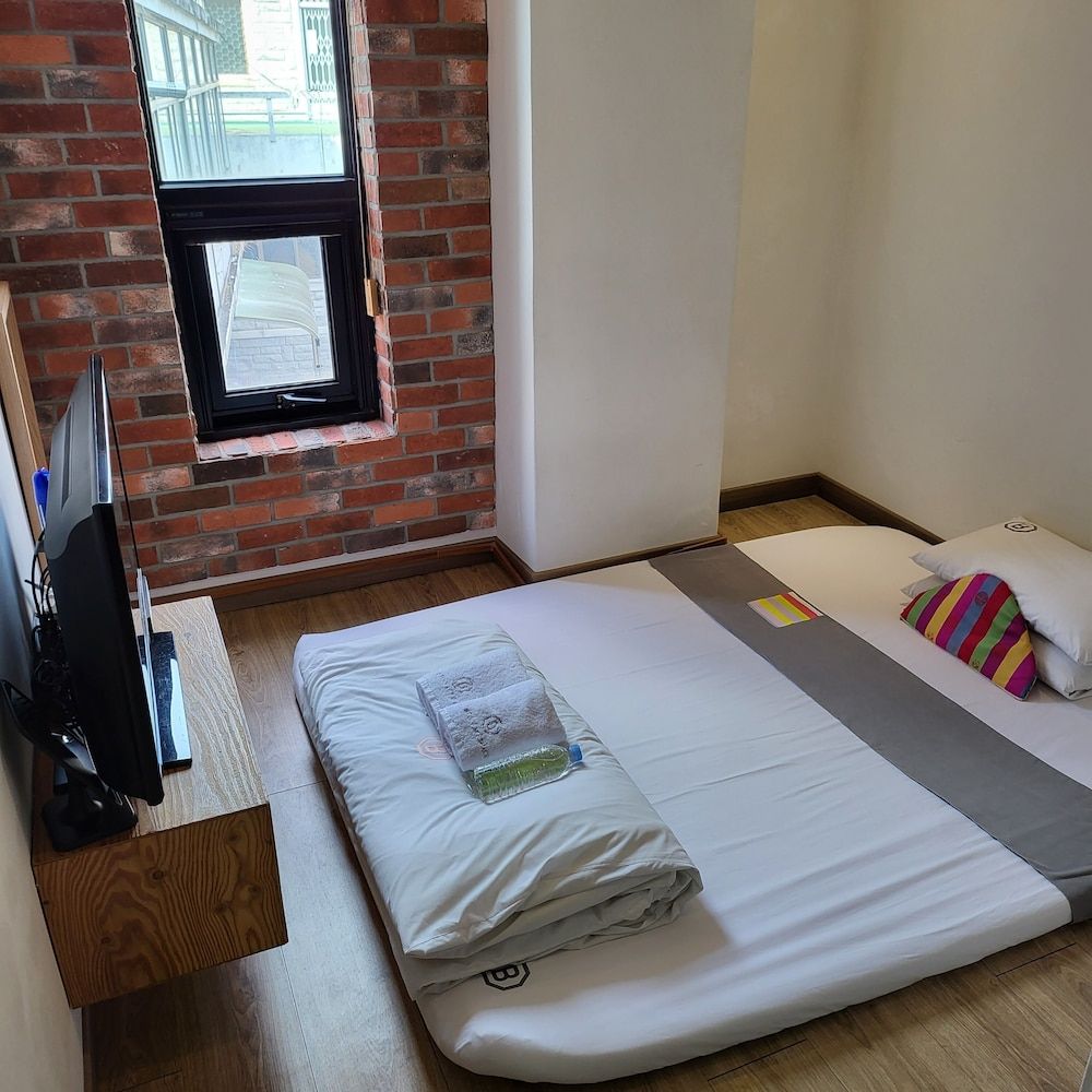 Becky Guesthouse SPACE 3 2