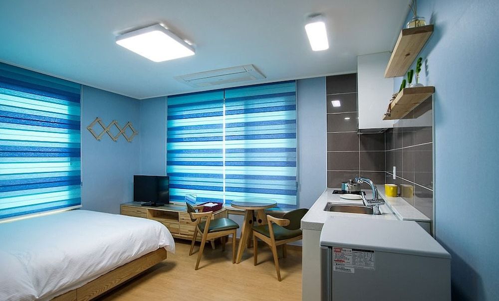 Sleep in the Sea 302 6