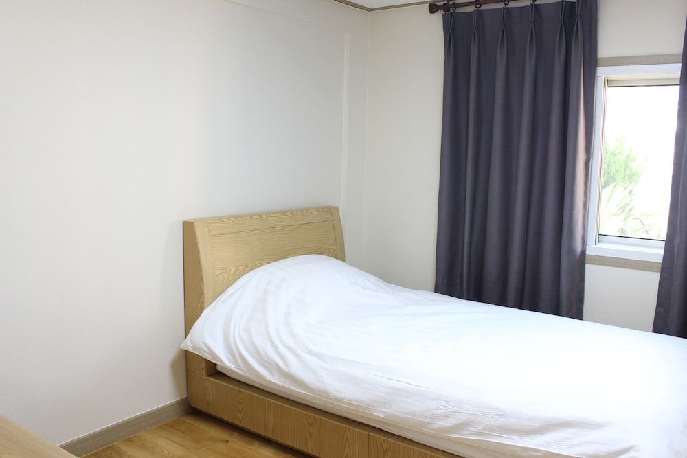 The Lucete Hotel Standard Room (19 sqm.) 3