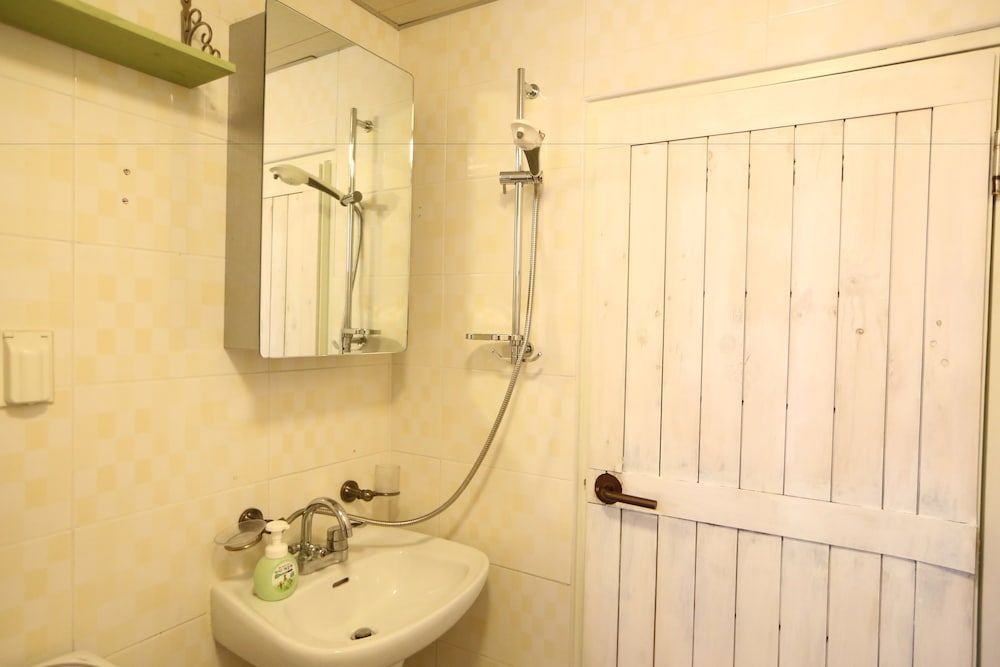 Residence Unicorn in Dongdaemun Deluxe Double Room 9