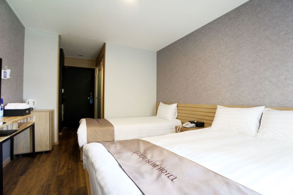 undefined Jeju Slim Hotel 4