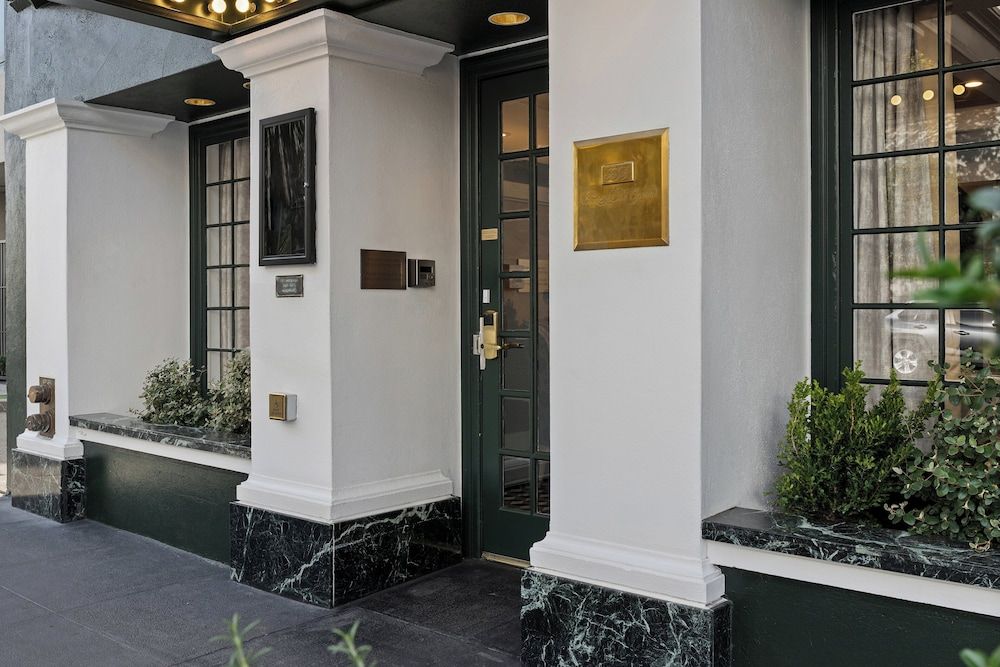 undefined Inn At The Opera 6