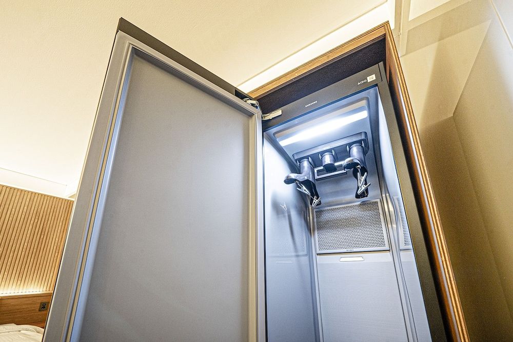 Brown-Dot Hotel Daegu Hyukshin Doshi Suite Twin Room 12