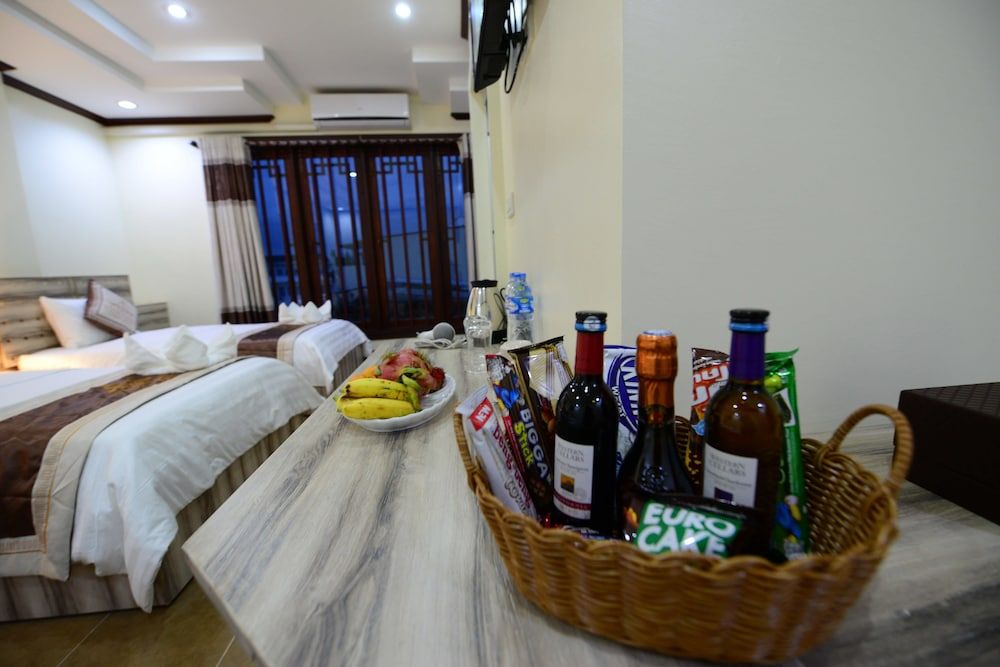 Room Service - Dining