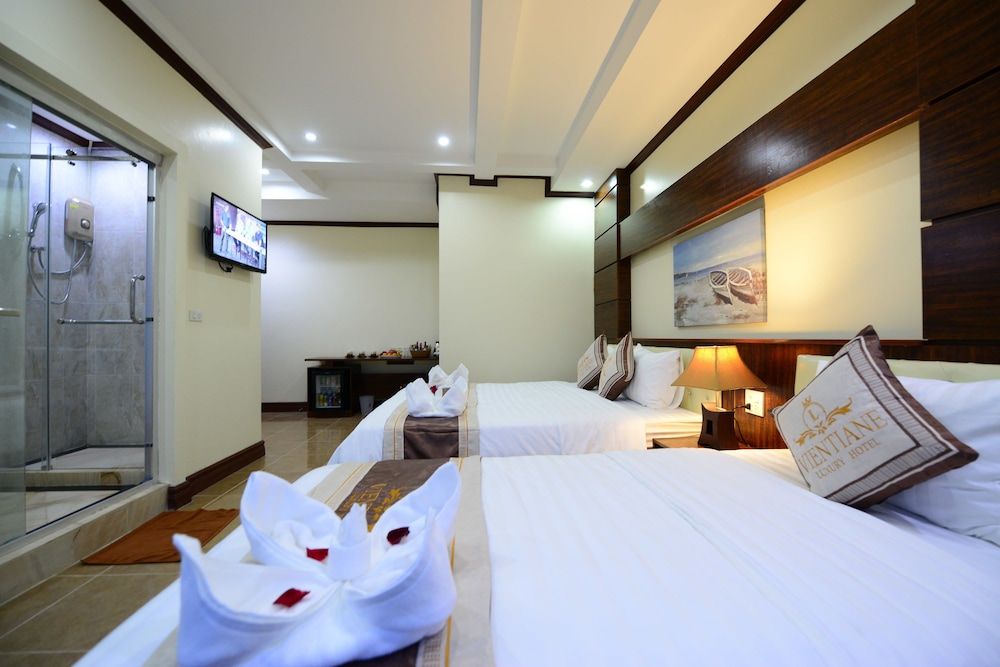 Vientiane Luxury Hotel Family Suite, Balcony 4