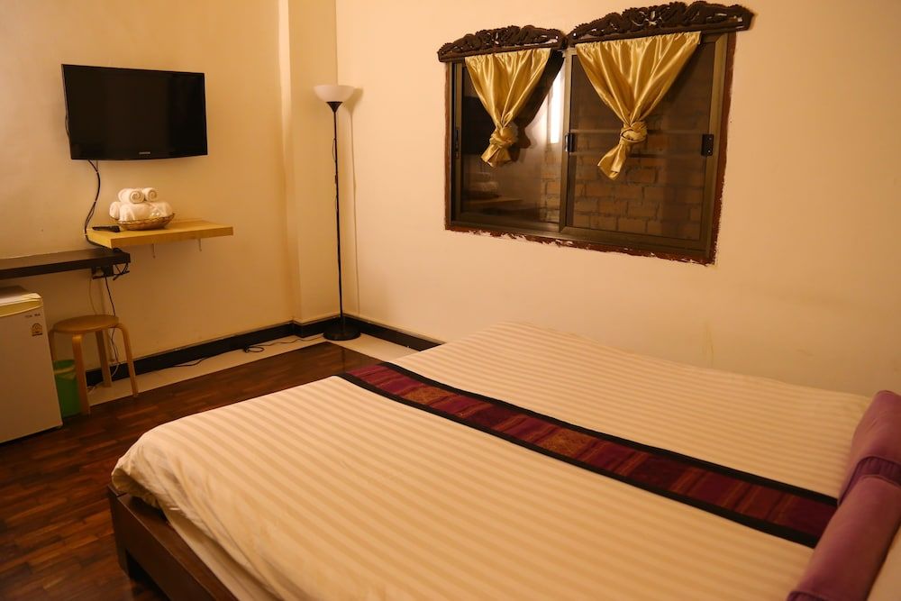 New iHouse Hotel - Hostel Superior Double Room - No window 4