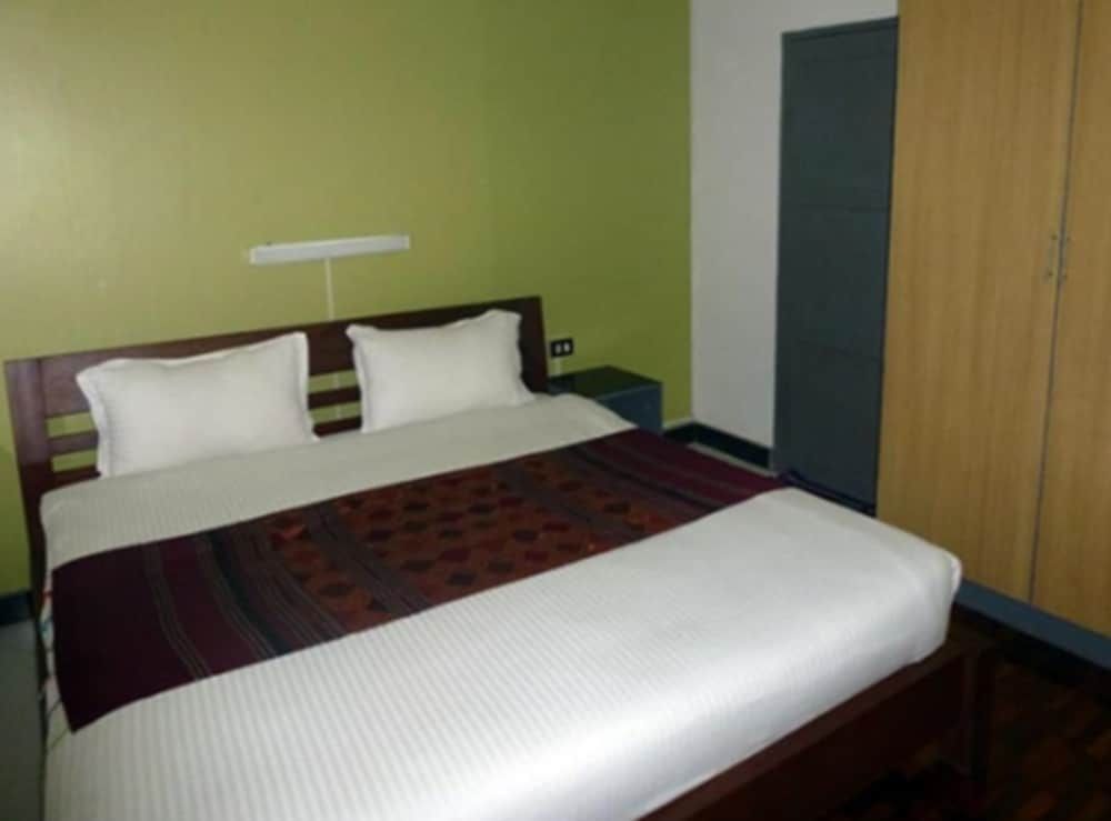New iHouse Hotel - Hostel Superior Double Room - No window 2