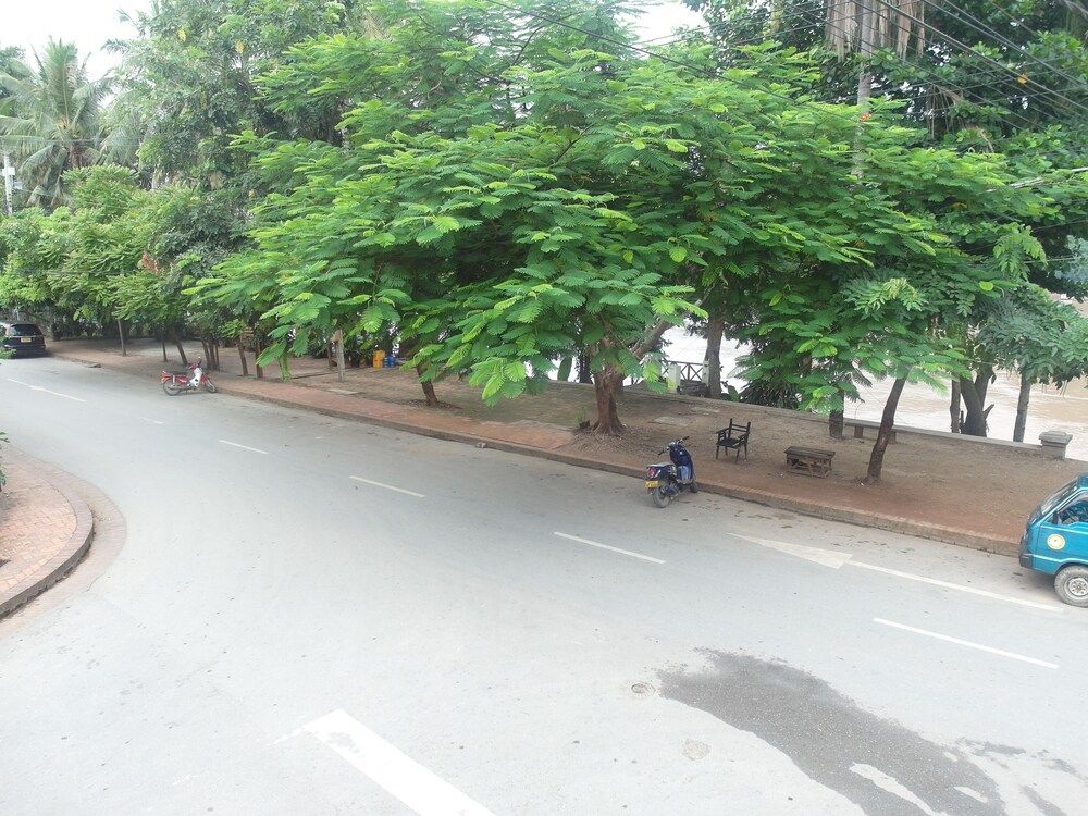 Mekong Sunset View Hotel Deluxe Double Room, Balcony, River View 11