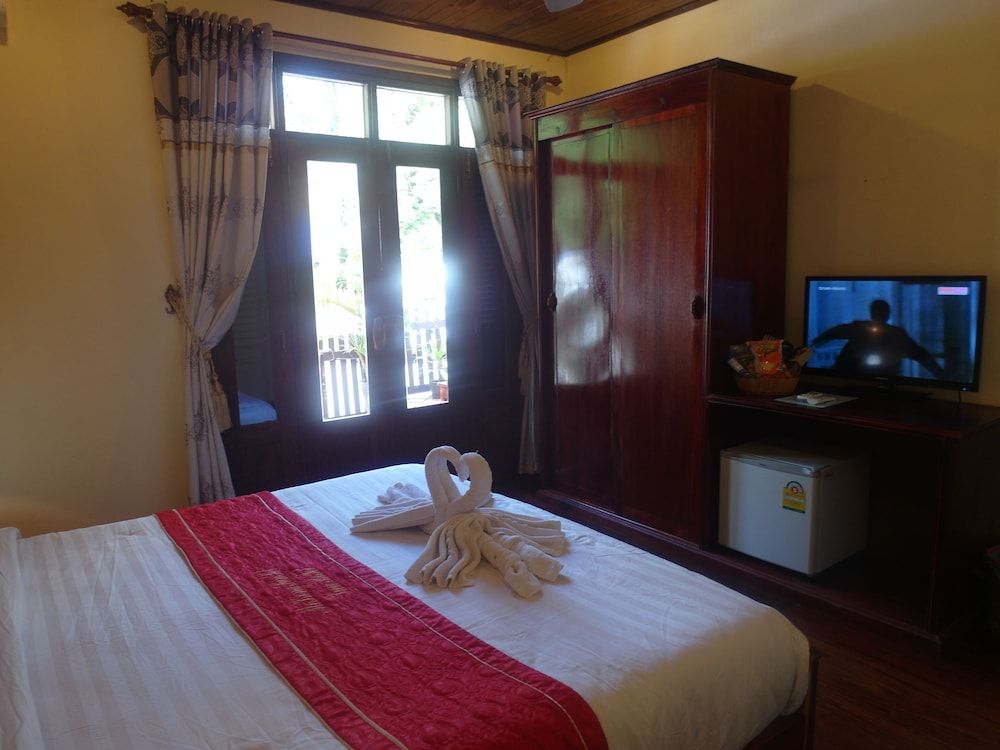 Mekong Sunset View Hotel Deluxe Double Room, Balcony, River View 3