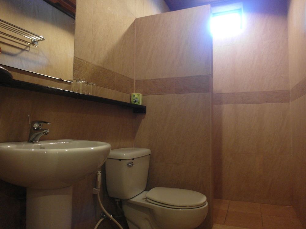 Mekong Sunset View Hotel Deluxe Double Room, Balcony, River View 13