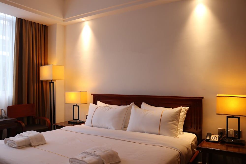 Chang Palace Vientiane Standard Room, 1 King Bed, Smoking, Refrigerator 5