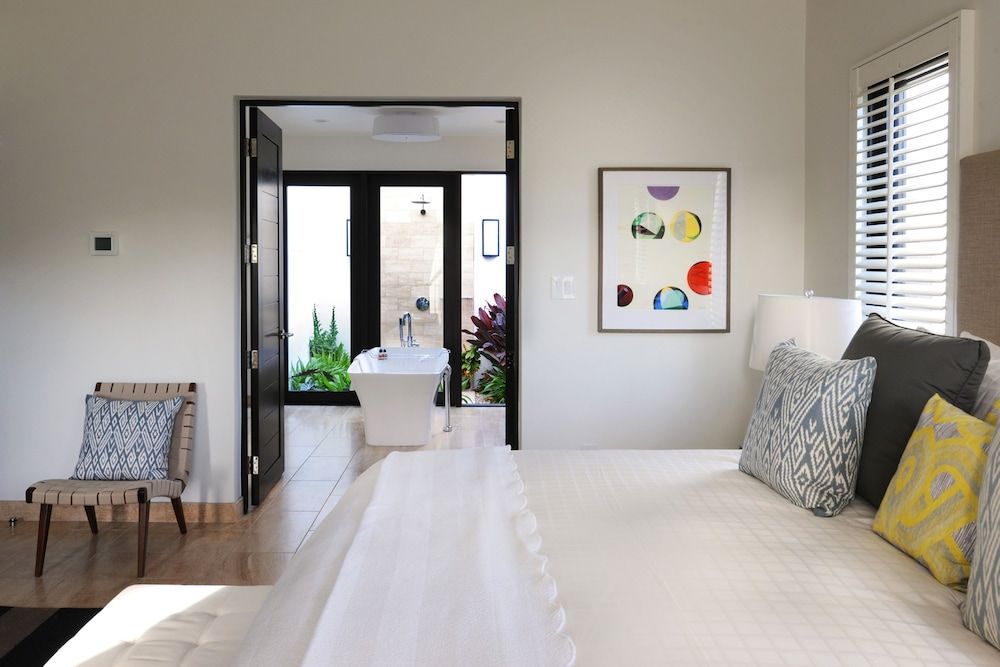 3 Bedroom Pinneys Beach Villa