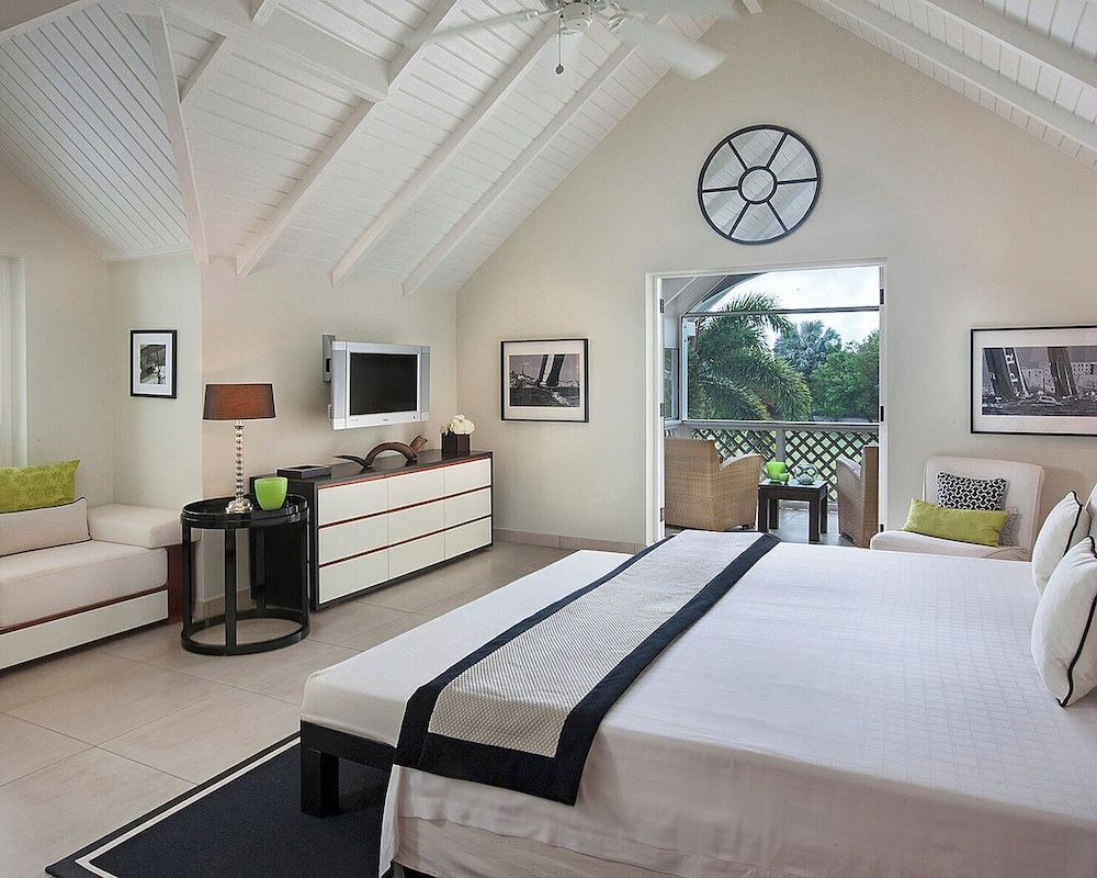 2 Bedroom Palm Grove Residence