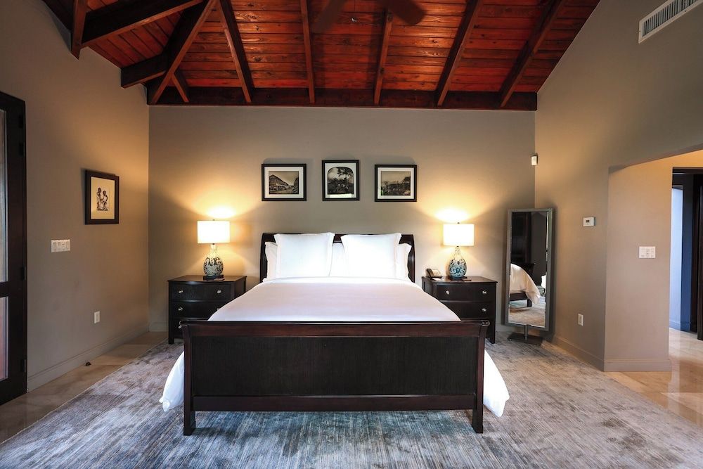 3 Bedroom Sunset Hill Villa