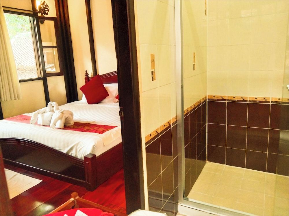 Ban Lakkham River View Standard Double Room 4