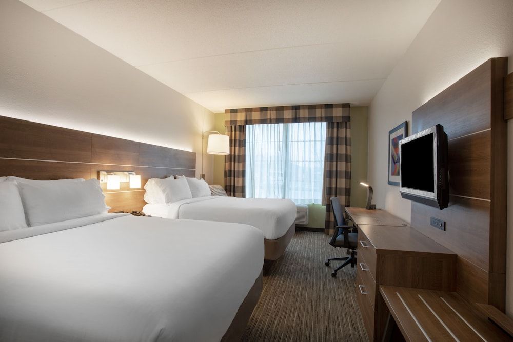 Standard Room, 2 Queen Beds, Accessible (Roll-In Shower)