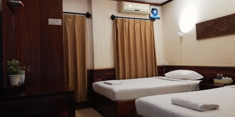 Thanaboun Guesthouse Standard Twin Room 28