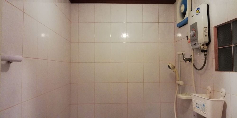 Thanaboun Guesthouse Standard Twin Room 38