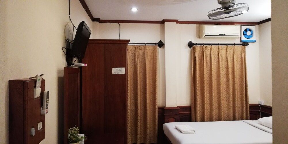 Thanaboun Guesthouse Standard Twin Room 30