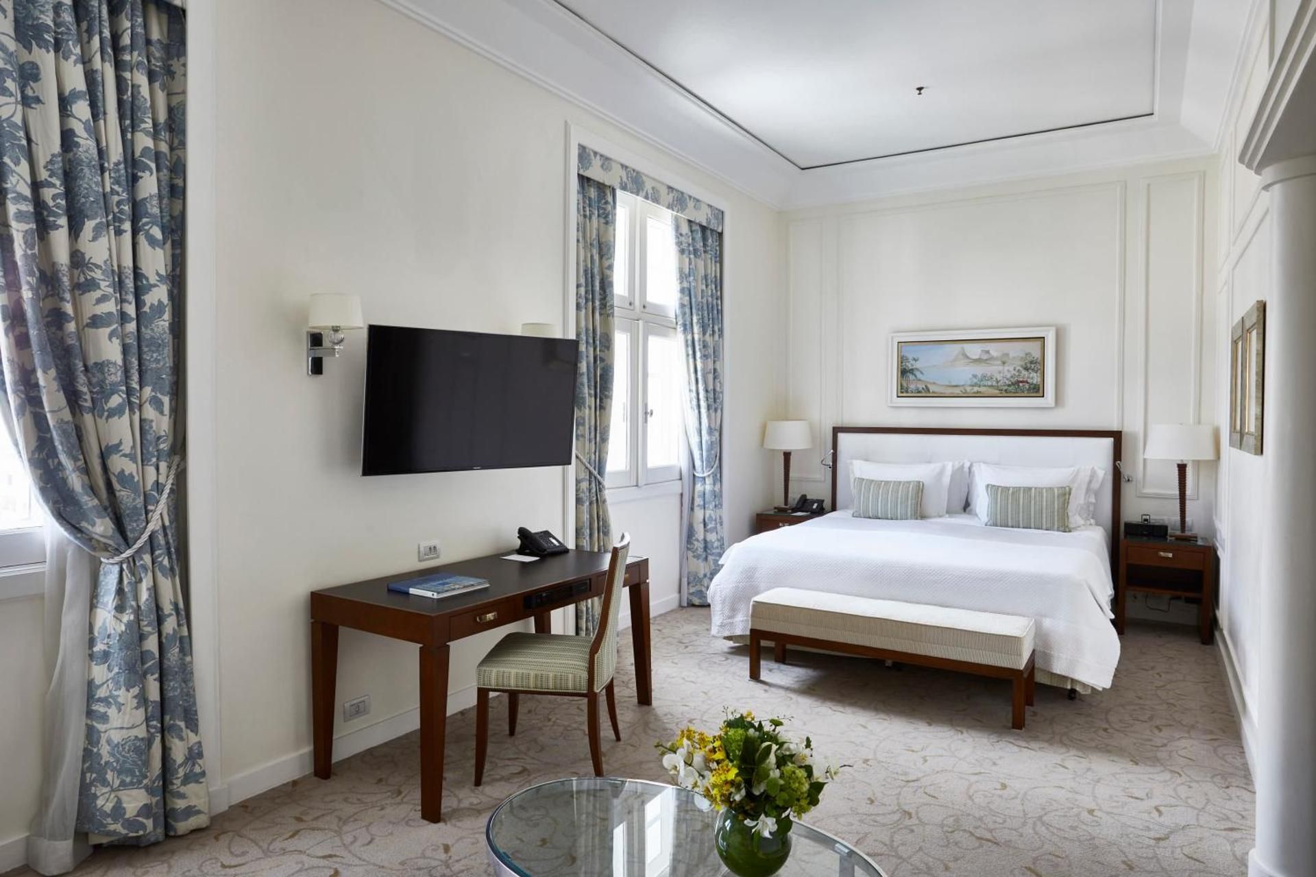 Deluxe Double or Twin Room with City View