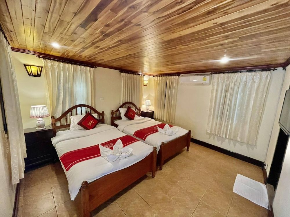 Villa Phathana Superior Twin Room 6