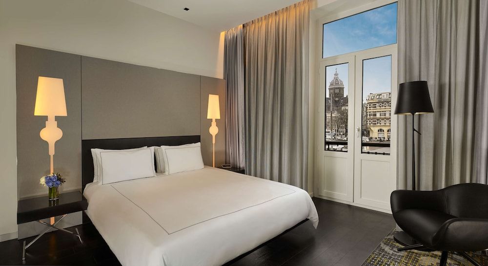 Superior Room, 1 King Bed (Canal View)