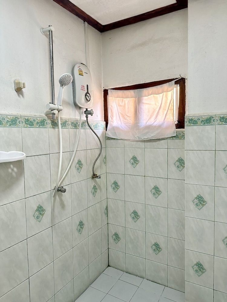 Hoxieng Guesthouse 1 Standard Twin Room 3