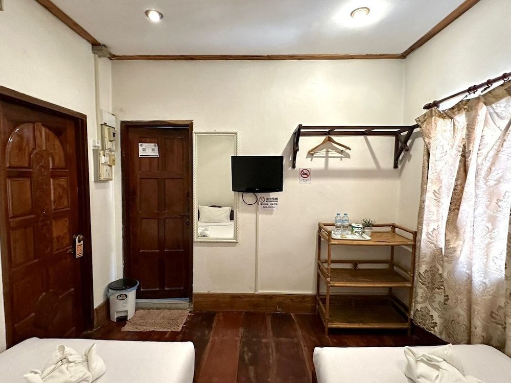 Hoxieng Guesthouse 1 Standard Twin Room 6