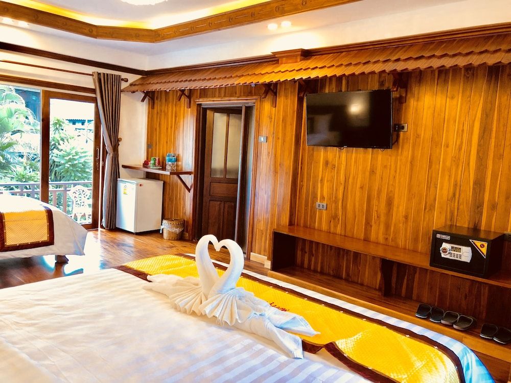 undefined Merry Riverside Hotel 3