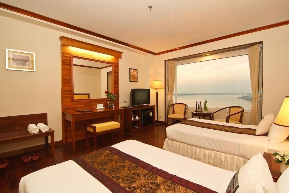 Champasak Grand Hotel Superior Twin Room, River View