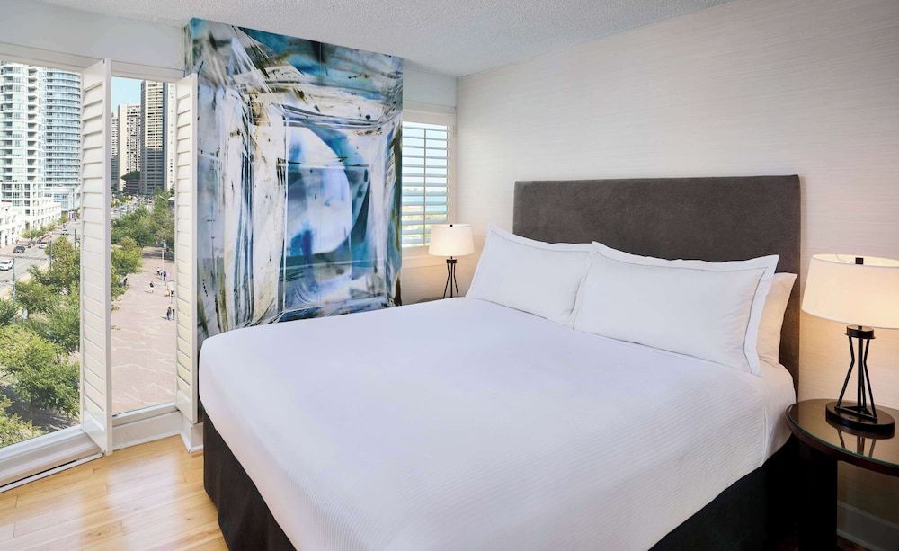 undefined Radisson Blu Toronto Downtown 5