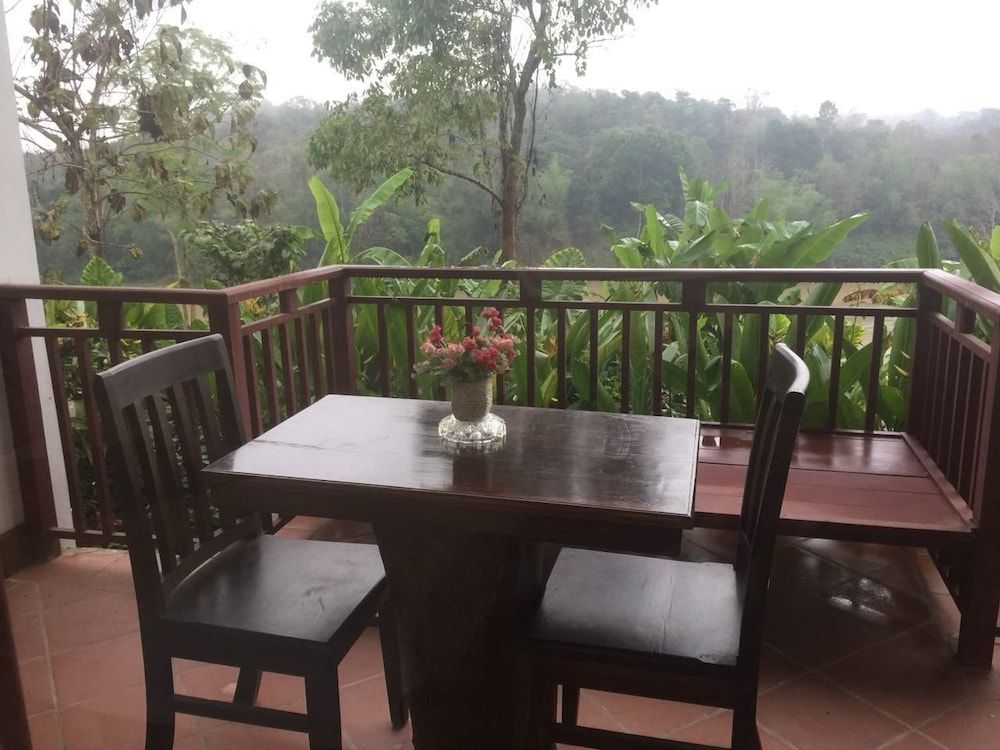 Mahout Hotel Deluxe Mountain Room, River View 10