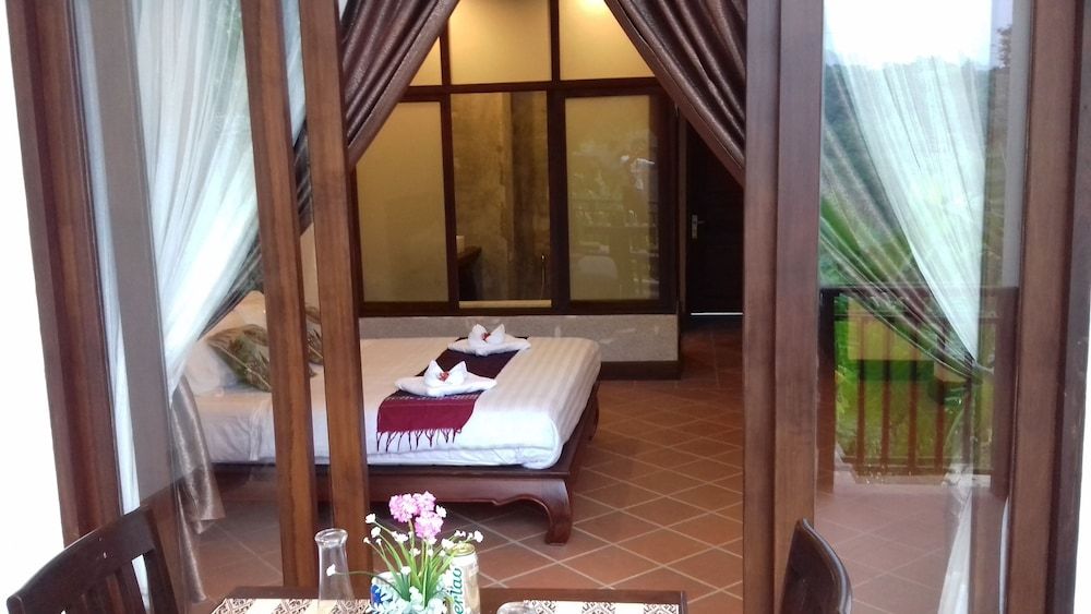 Mahout Hotel Deluxe Mountain Room, River View 4