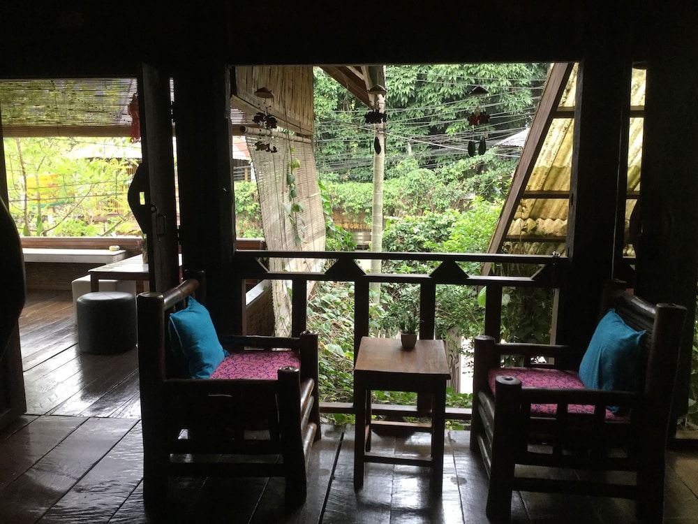 Champa Lao The Villa Villa, 4 Bedrooms (8 Adults - Fan Room ) 5
