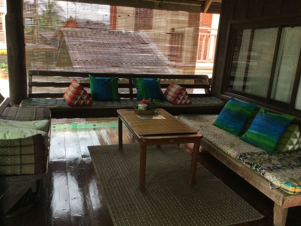 Champa Lao The Villa Villa, 4 Bedrooms (8 Adults - Fan Room ) 7