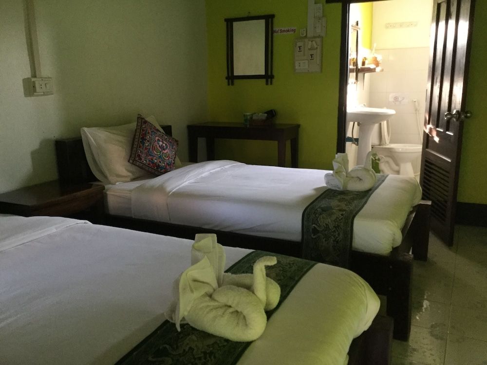 Champa Lao The Villa Standard Twin Room, Garden View (Air Conditioning)