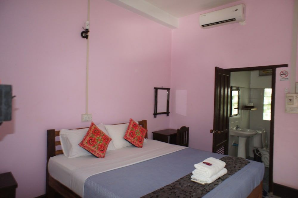 Champa Lao The Villa Standard Double Room, Garden View (Air Conditioning)