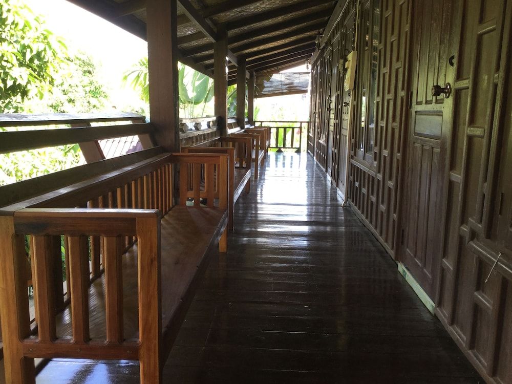 Champa Lao The Villa Standard Double Room, Garden View (Air Conditioning) 8
