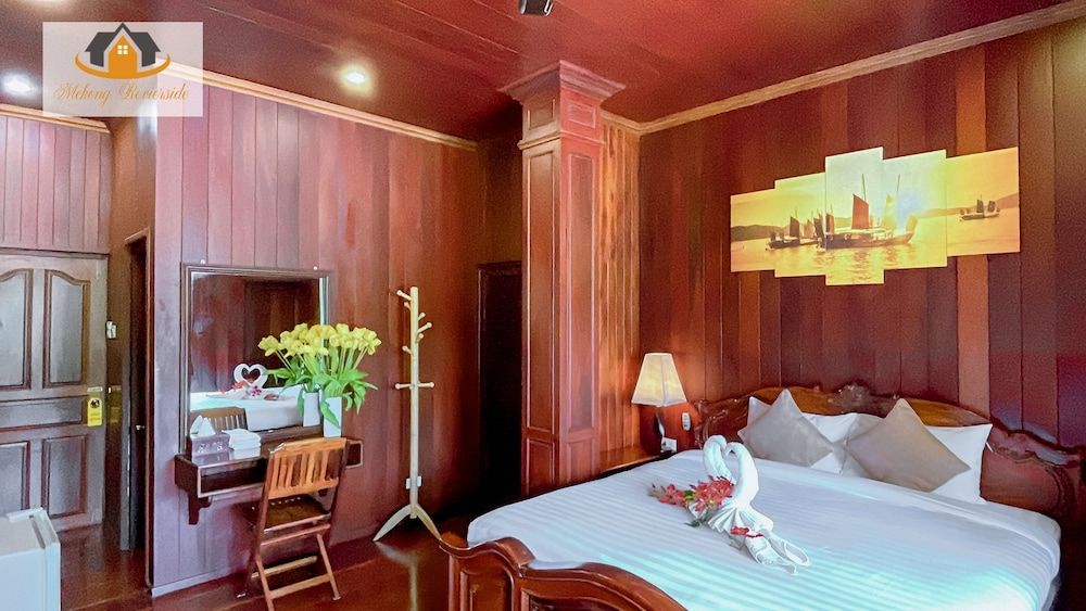 undefined Mekong Charm Riverside 8