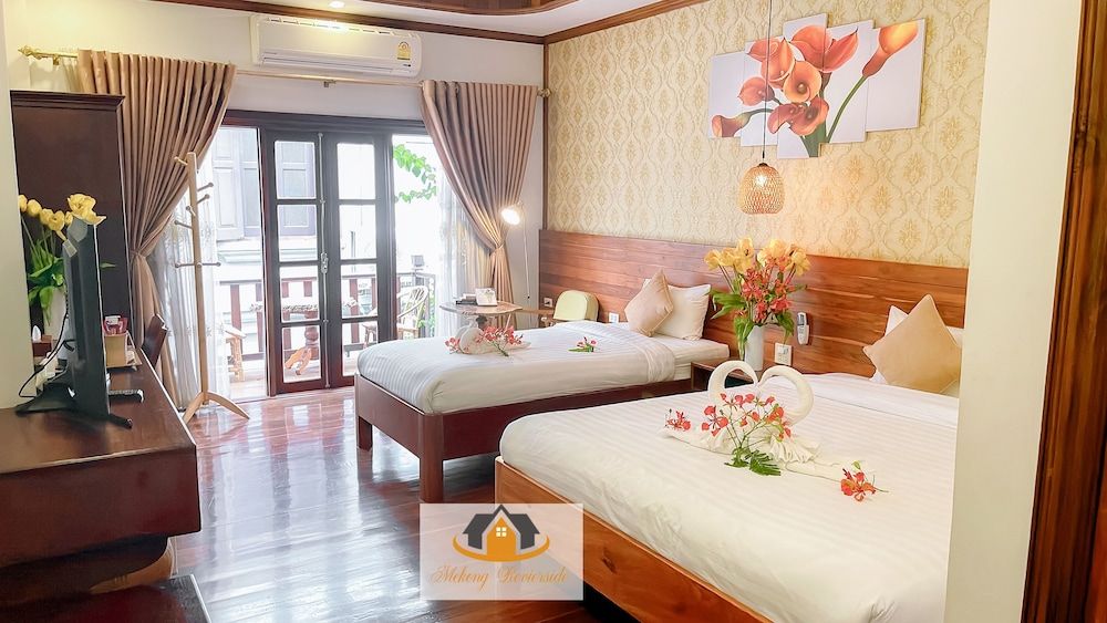 undefined Mekong Charm Riverside 9