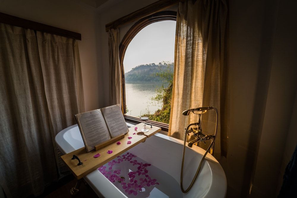 Ock Pop Tok Mekong Villa Tai Daeng Suite, River View 11