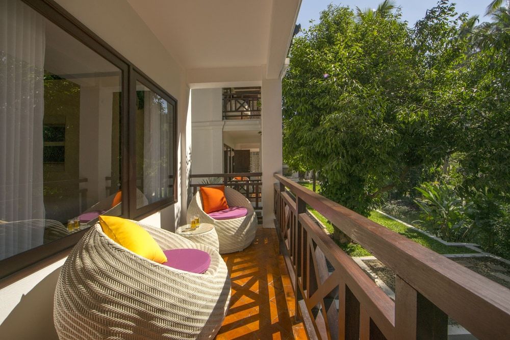 Parasol Blanc Luang Prabang Deluxe Balcony (Double Bed) 5