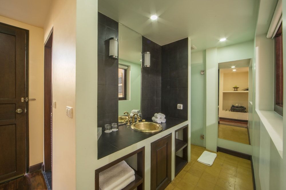 Parasol Blanc Luang Prabang Deluxe Balcony (Double Bed) 7