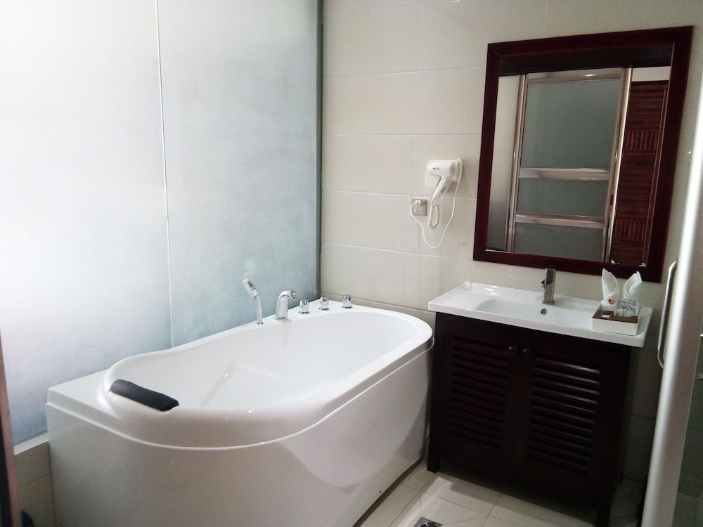 Xishuangbanna Hotel Laos Luang Prabang Junior Suite 6