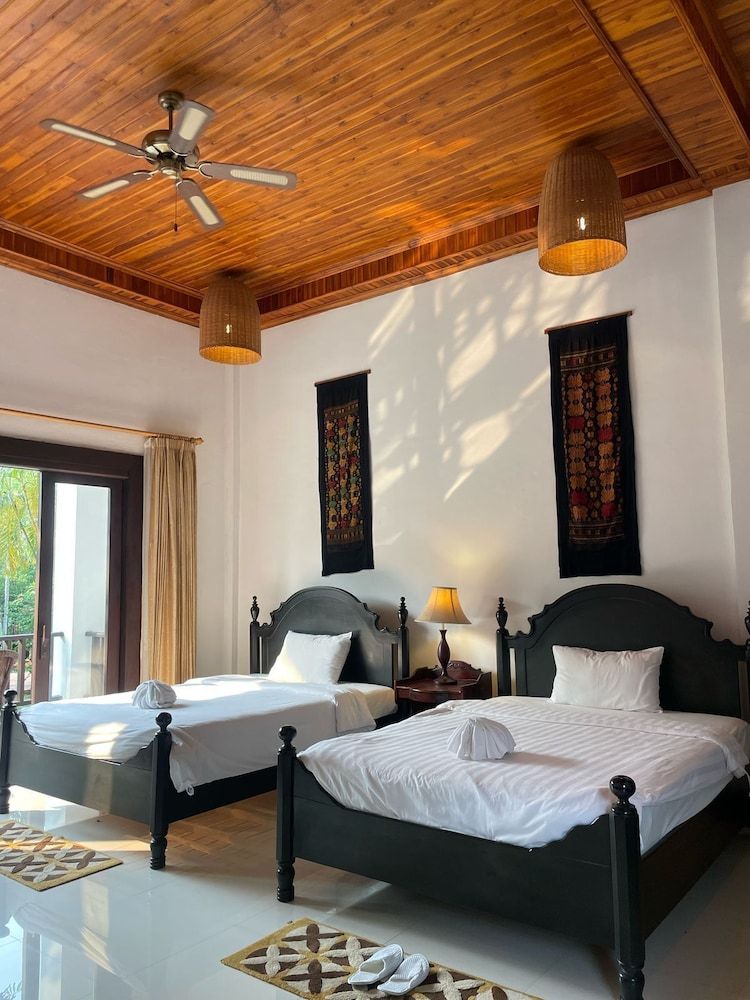 Nam Ou Riverside Hotel & Resort Deluxe Twin Room, Garden View 3