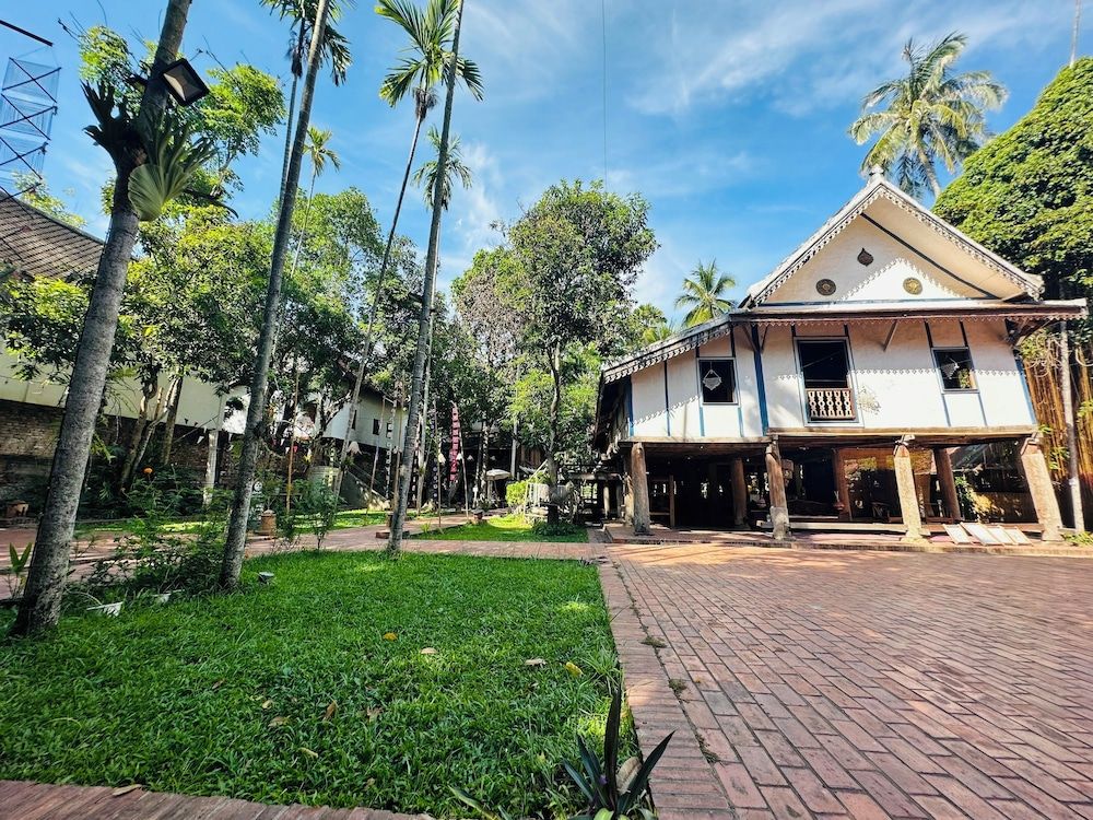 undefined Thatsaphone Hotel 6