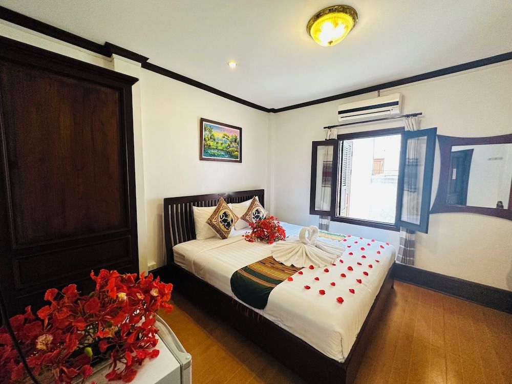 Thatsaphone Hotel Superior Double Room 15