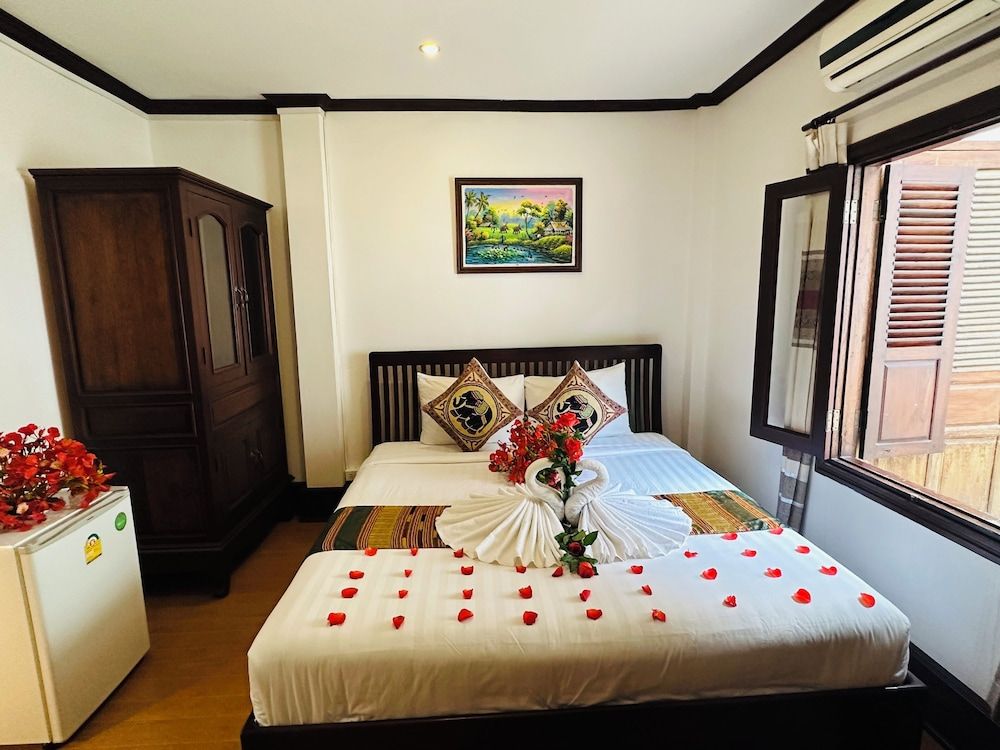 undefined Thatsaphone Hotel 10